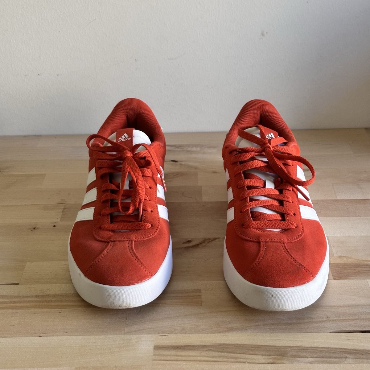 Adidas Herrenschuhe: Adidas Sneaker orange/weiss Grösse 45 – Neu (gemäss Beschreibung) aus Zürich von Mr.T23