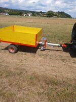 Anhänger mit gelber Ladeflaeche Farbe Gelb guter Zustand