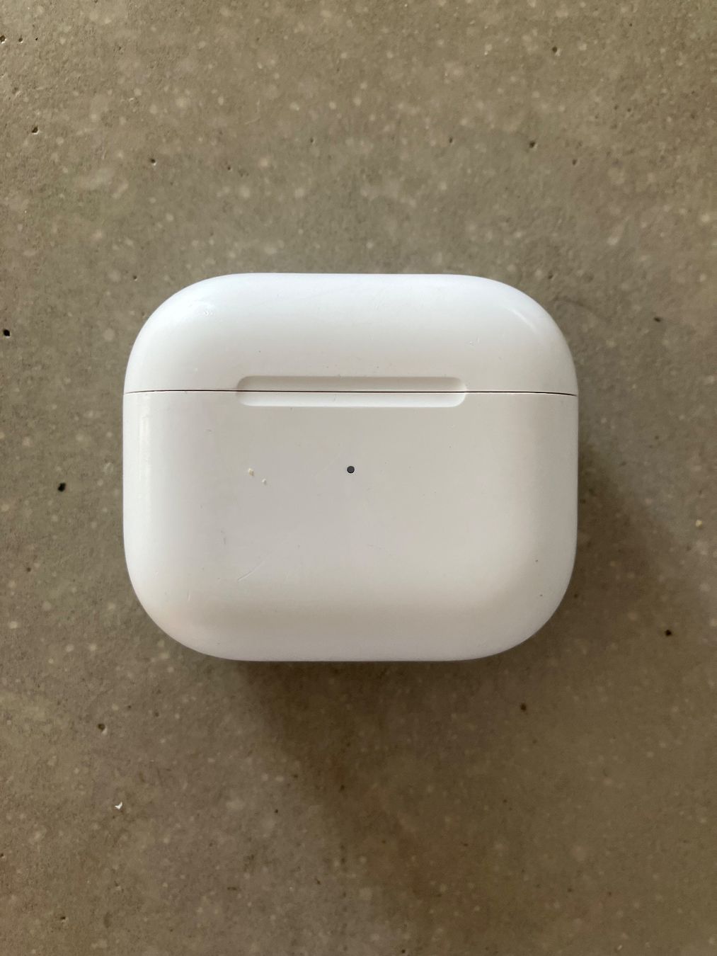 Apple Kopfhörer: Apple AirPods 3 Case – Gebraucht aus Lausanne von mr.v 1