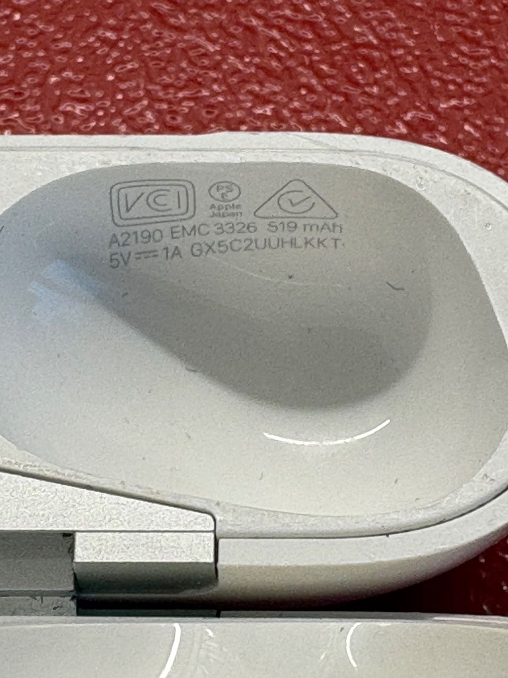 Apple Cuffie: Apple AirPods Pro 1 charging case (A 2190). – Usato da Lausanne venduto da Zorrus77 5