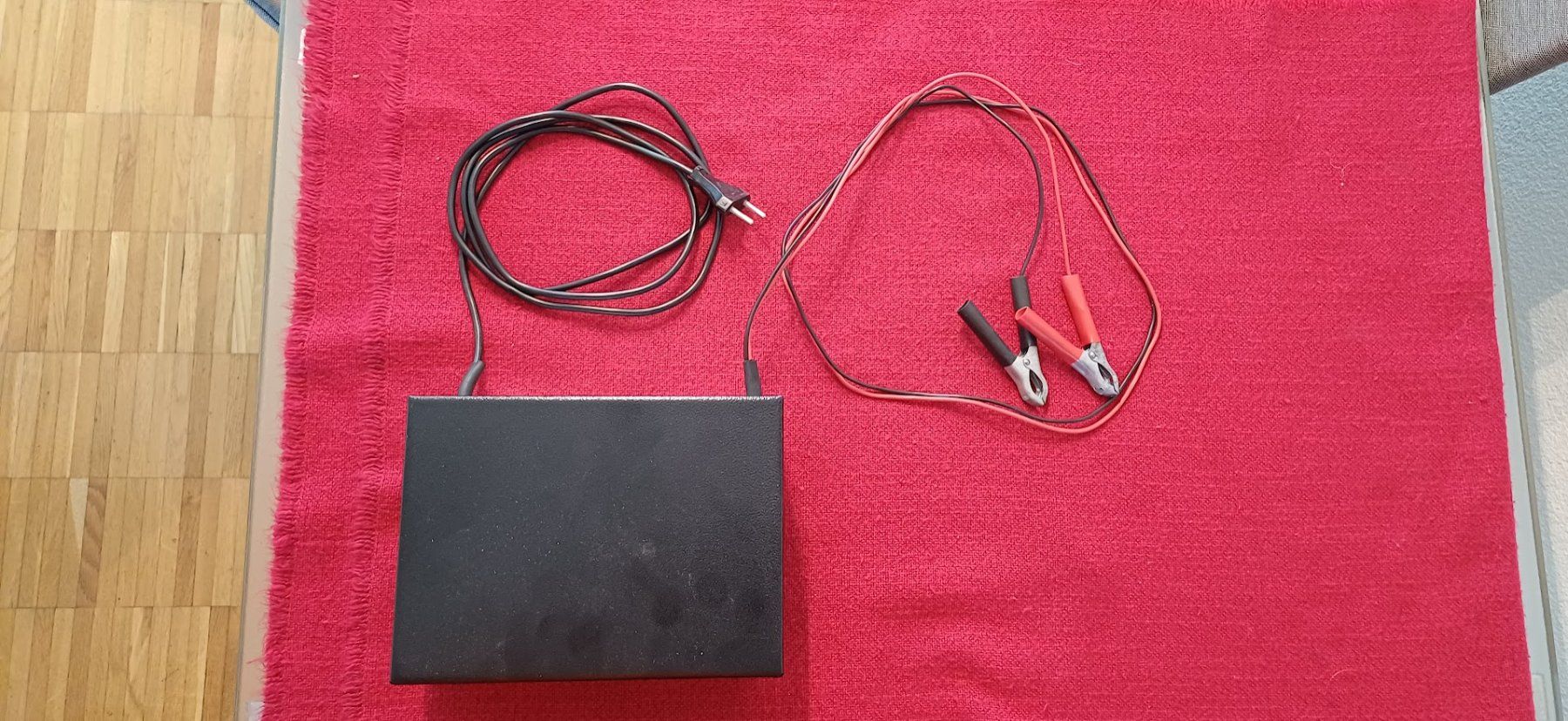 Caricabatterie: Batterieladegerät – Usato da Pfäffikon ZH venduto da rst628 1