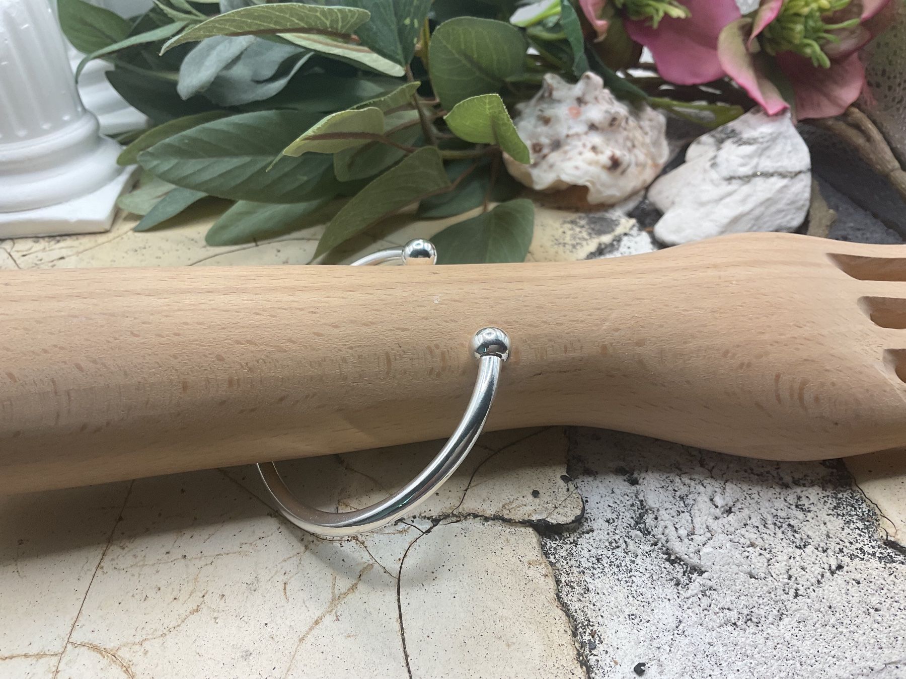 Bracciali & Braccialetti: Armreif Sterlingsilber mit 2 Perlen als Abschluss – Nuovo e nell'imballaggio originale da Luzern venduto da S.Kern01 1