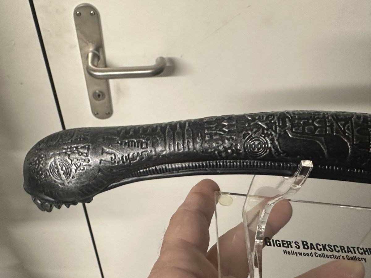 Spielzeuge: Original H.R.  Giger Alien Backscratcher Vintage – Gebraucht aus Schlieren von Moviepropde 2