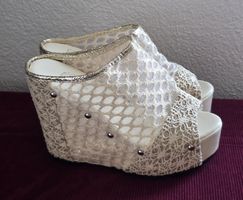 Schicke Sommerschuhe mit Keilabsatz, Grösse 37, neu