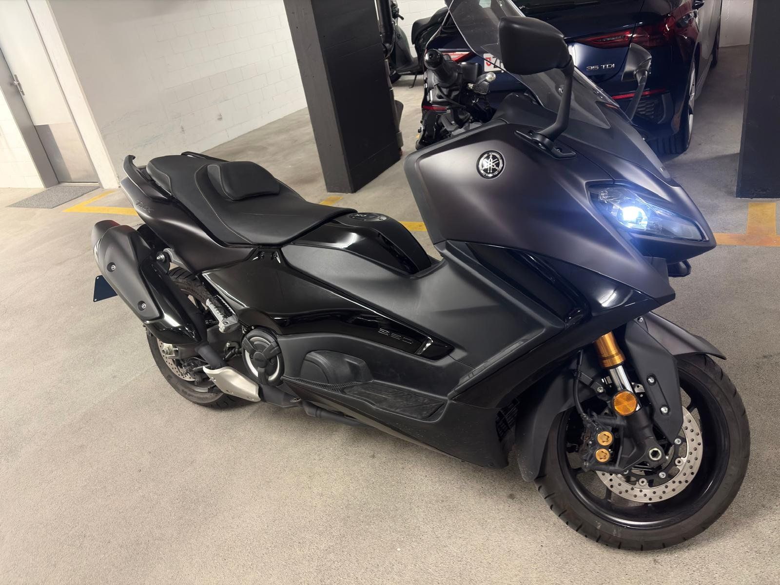 Yamaha Scooters: Yamaha T-max TechMax 560 cc – D'occasion à Zürich par fab_7zpg