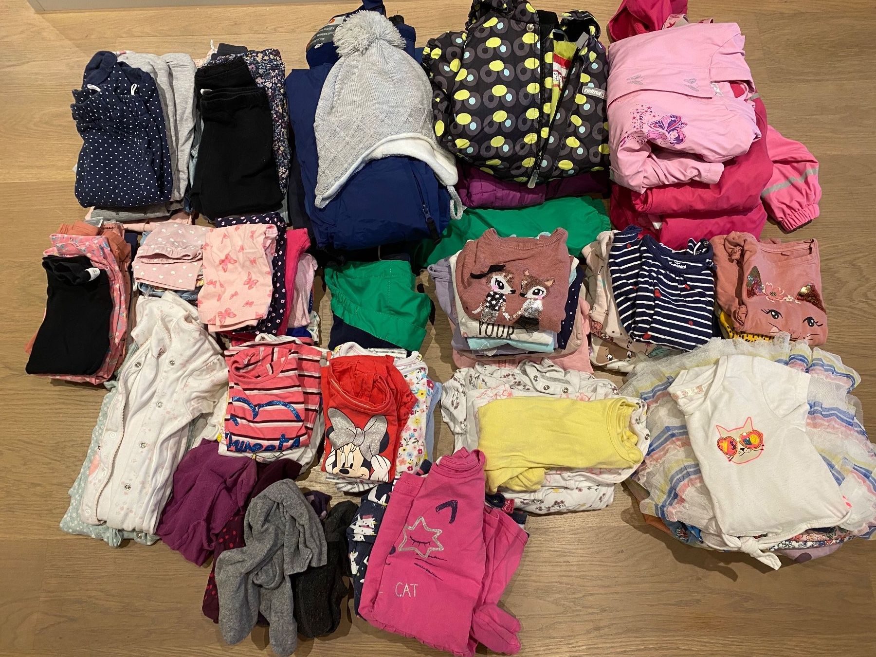 Kleiderpakete & -sets: Mädchen Kleiderpaket Grösse 92 – Gebraucht aus Alpnach Dorf von Fengeli