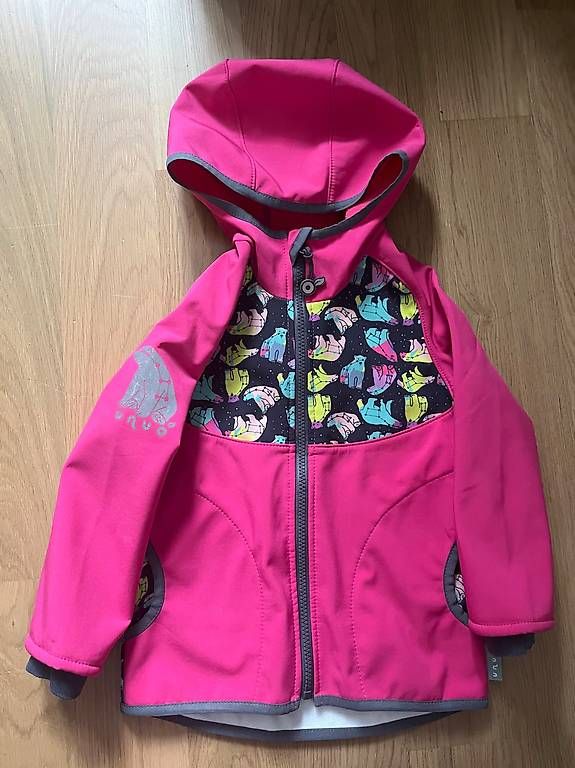 Jacken & Mäntel: Softshelljacke 98/104 wie neu – Gebraucht aus St-Prex von kaz_2kyk