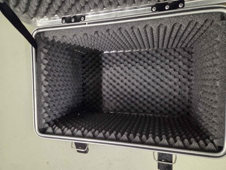 Alukoffer mit Schaumstoff-Einlage