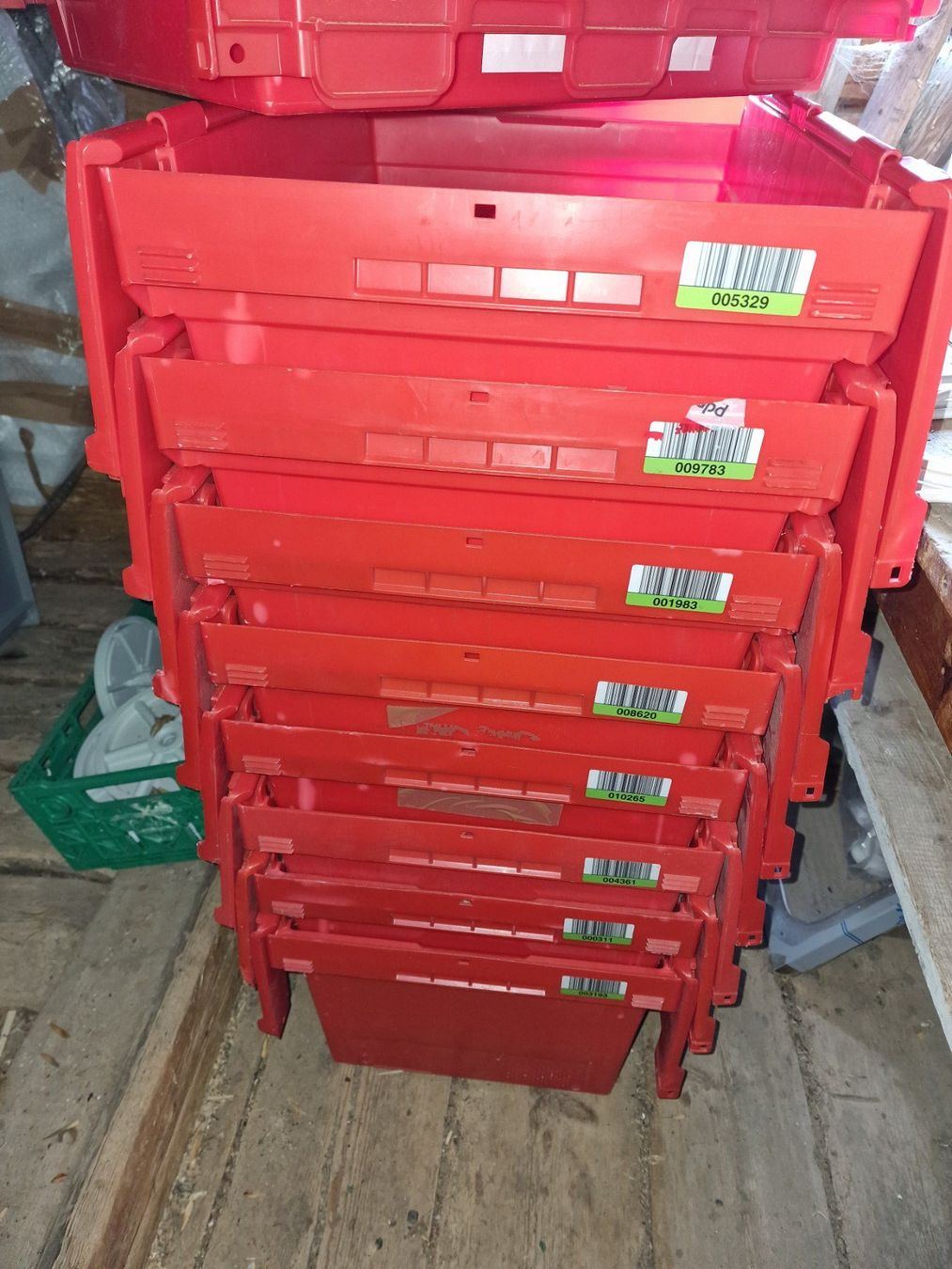 Behälter & Ähnliches: Rote Lagerboxen / Stapelboxen – Gebraucht aus Flüelen von novena 1