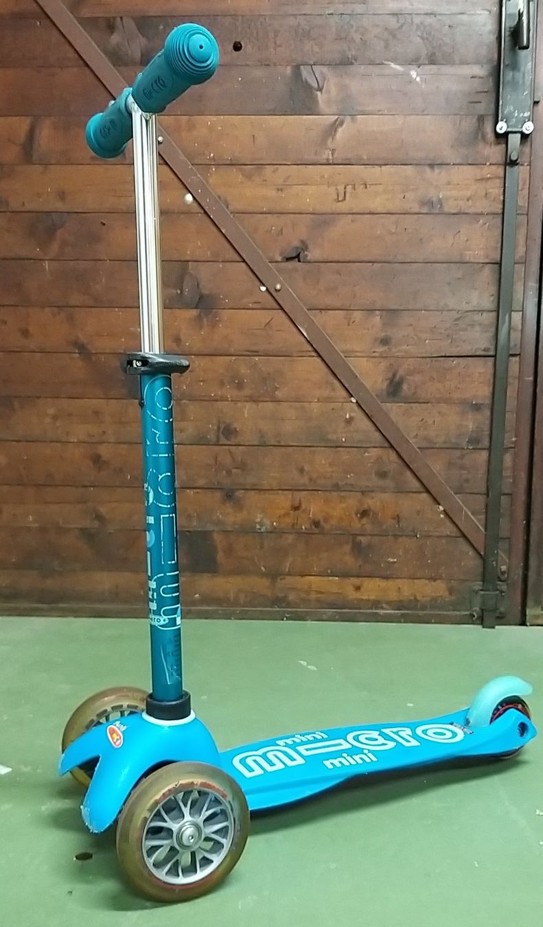 Micro Kickboard: Micro Mini Scooter blau mit neuen Rädern – Usato da Luterbach venduto da Joachim76 2