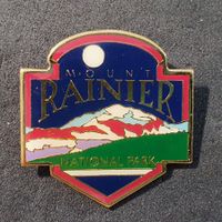Y356 - Pin Mount RAINIER National Park USA America
