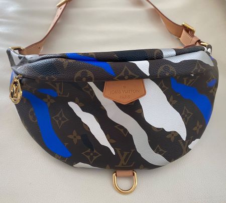 LOUIS VUITTON Bumbag League of Legends Monogram Canvas