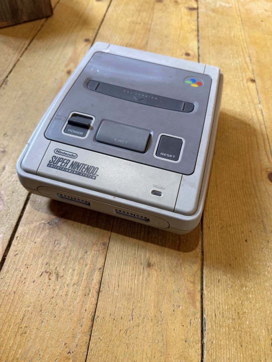 Nintendo Console: Nintendo SNES – Difettoso da Brienz BE venduto da soto718