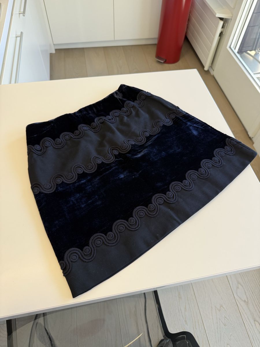 Sandro Röcke: Jupe courte Sandro velours noir taille-2 – Neu (gemäss Beschreibung) aus Genève von iry_67wr 2