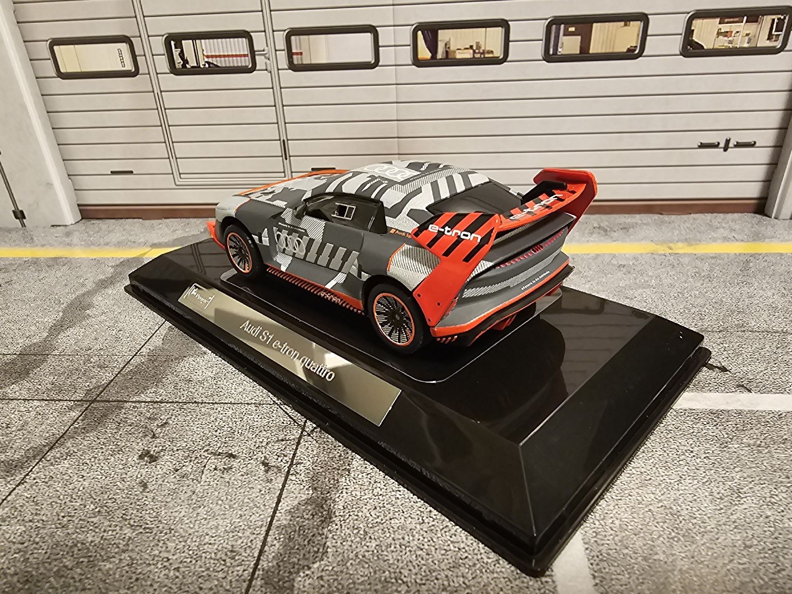 Audi Modellini d'auto: Audi S1 Hoonitron 1:43 Ken Block – Nuovo e nell'imballaggio originale da Wetzikon ZH venduto da ICEONE_ 3