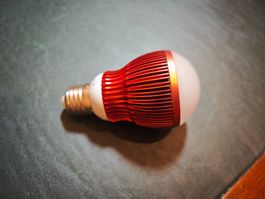 UV Pflanzen-Lampe, neuwertig, warmes Licht für den Winter!
