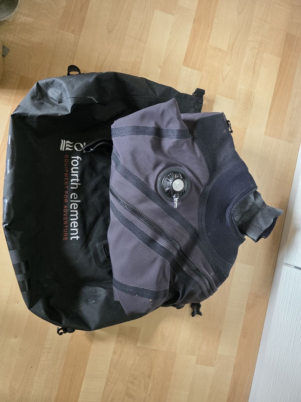 Mute per immersioni: Trockentauchanzug Argonaut 2.0 Fourth Element – Usato da Zürich venduto da Guayaca37 8