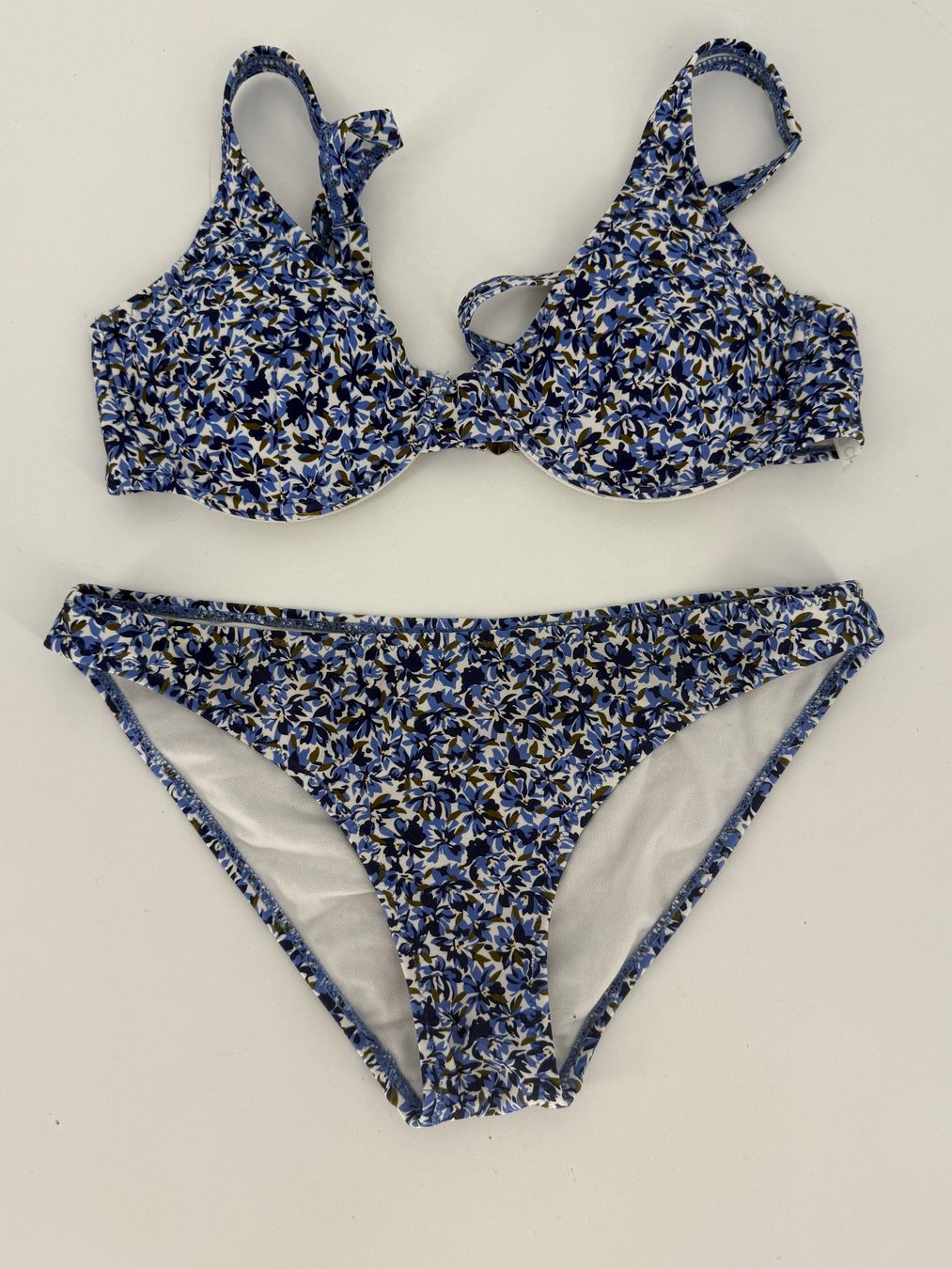 Costumi da bagno & Bikini: Blauer Blumen Bikini Gr. S von Chicorée – Usato da Auenstein venduto da moin.