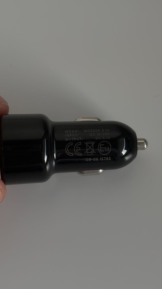 Unità & Adattatore: Chargeur double USB A voiture – Usato da Vevey venduto da diogodasilva_ 2