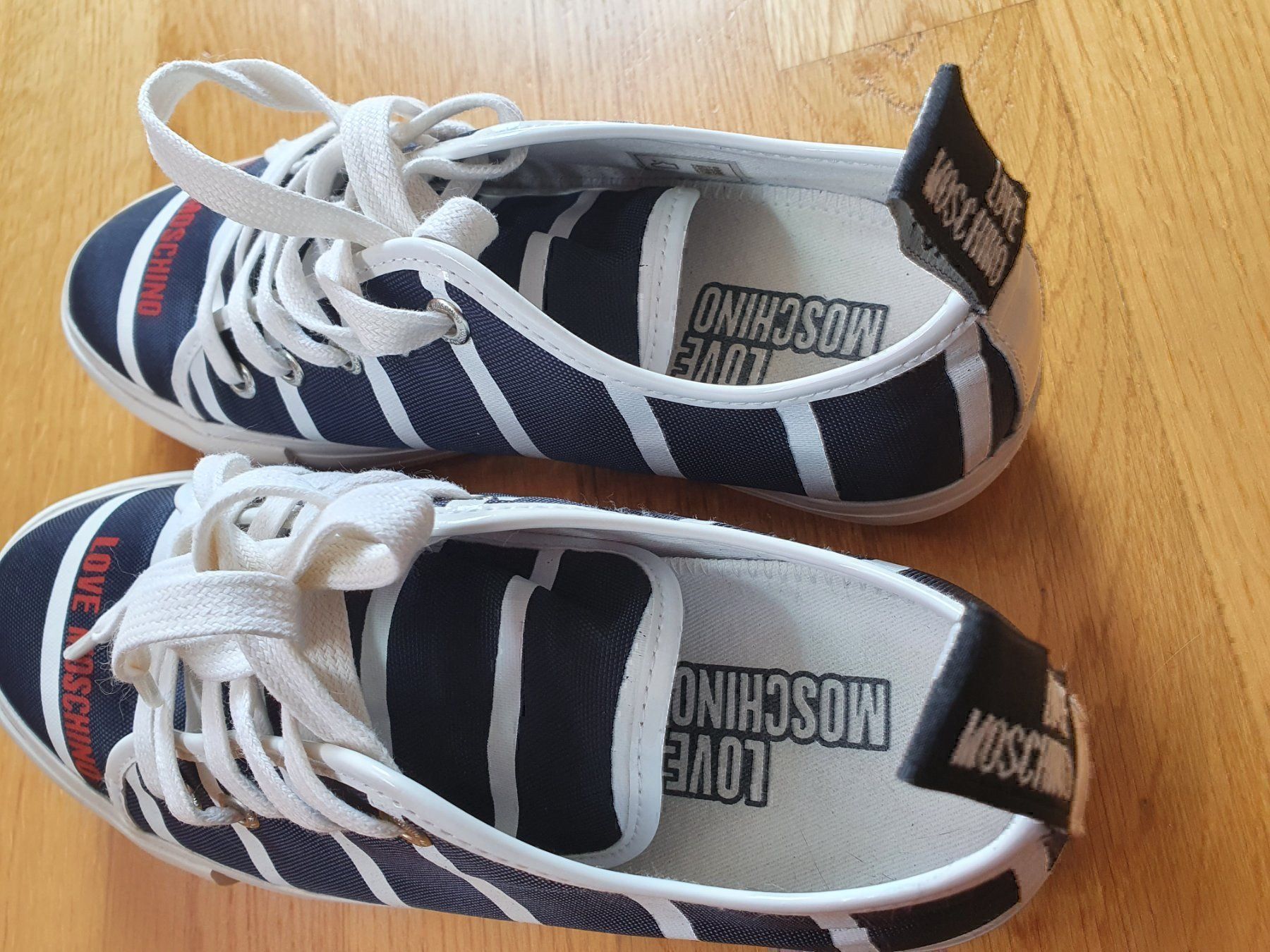 Moschino Scarpe da donna: Sneaker Moschino Love Gr.37 – Usato da Zweidlen venduto da Shubli 4
