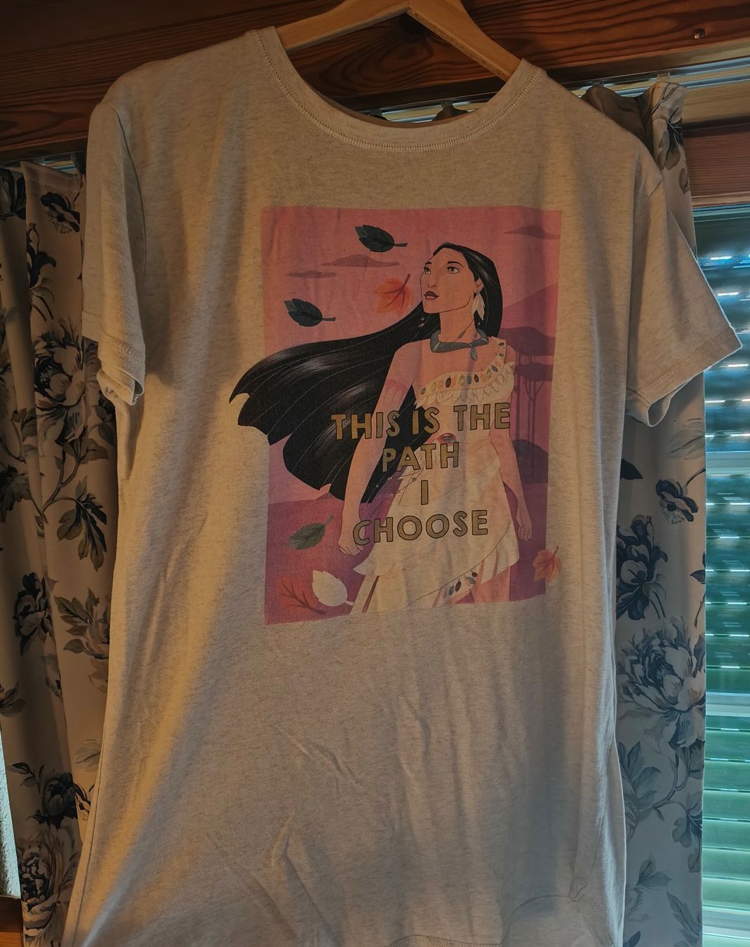 Vestiti: Schlafkleid Pocahontas Disney – Usato da Bern venduto da CatharinadiBerna