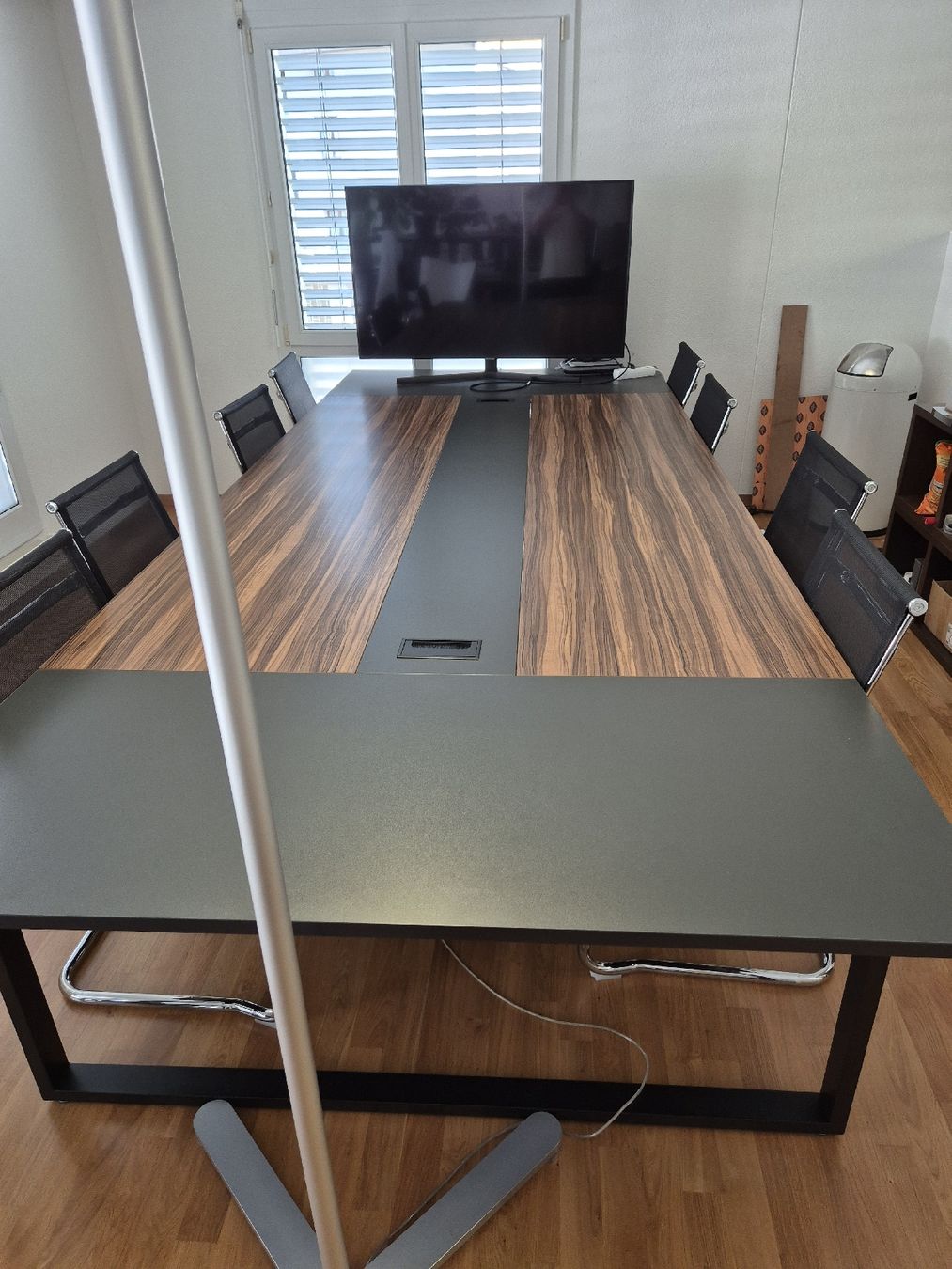 Tische: Sitzungszimmer Tisch/Stühlen – Gebraucht aus Beckenried von fon_fc2l 1