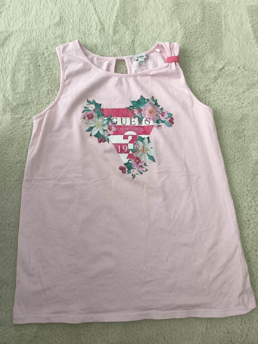 Guess Camicette, T-shirt & Top: Mädchen T-Shirt Marke Guess – Usato da Buchs SG venduto da Cor-Pie
