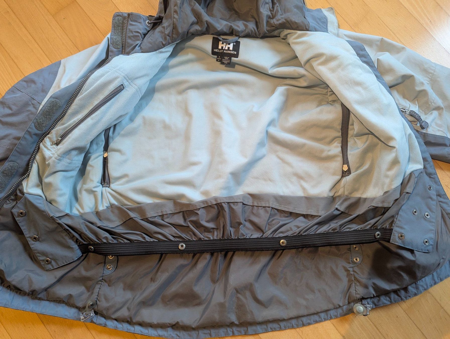 Helly Hansen Giacche: Winter/Skijacke Helly Hansen, col. anthrazit hell/dunkel – Usato da Unterengstringen venduto da Olifant4 2