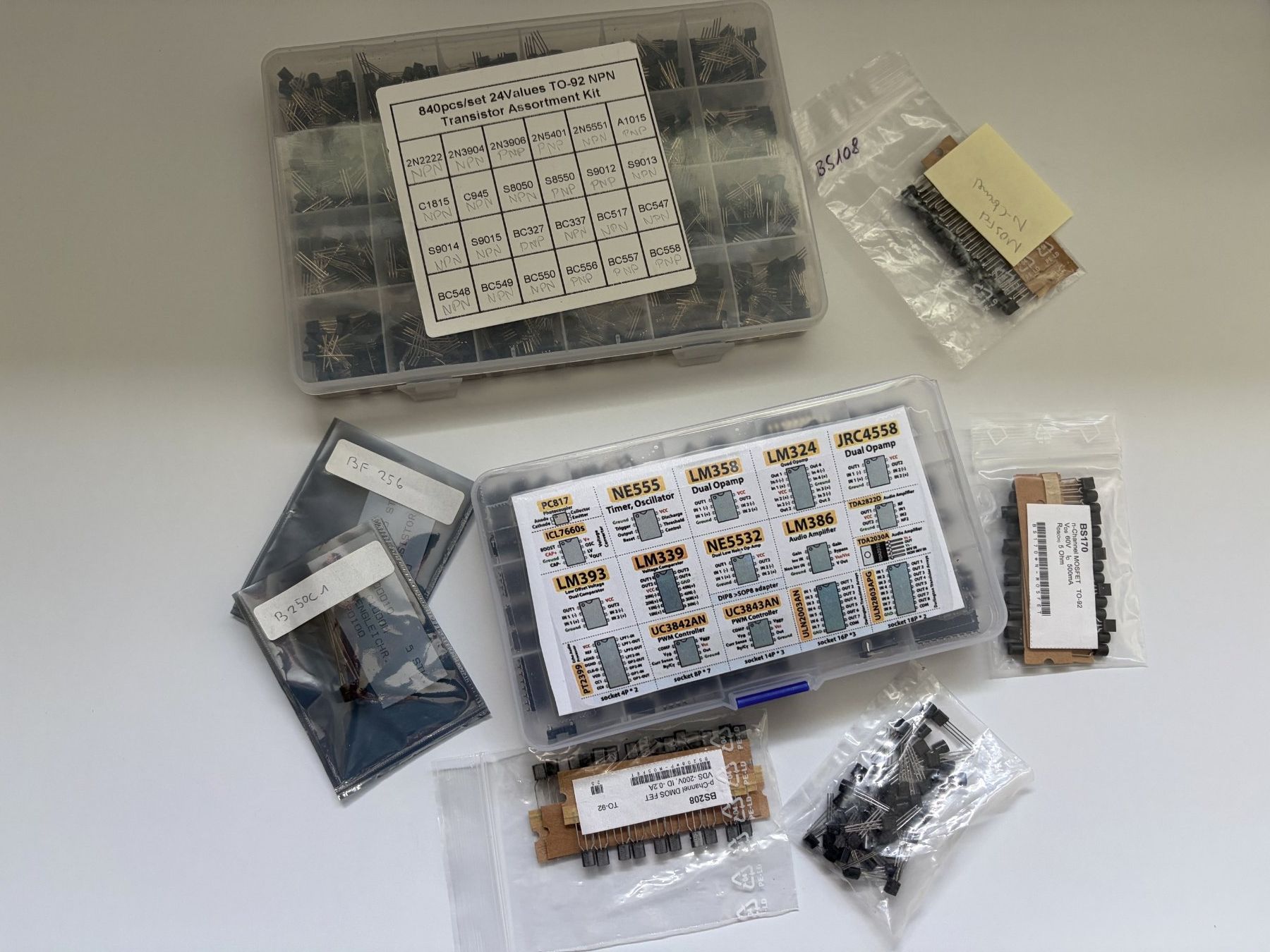 Elektronikbauteile: Bauteileset Transistoren , OP, OPAMP diverse – Gebraucht aus Langnau am Albis von Danig0