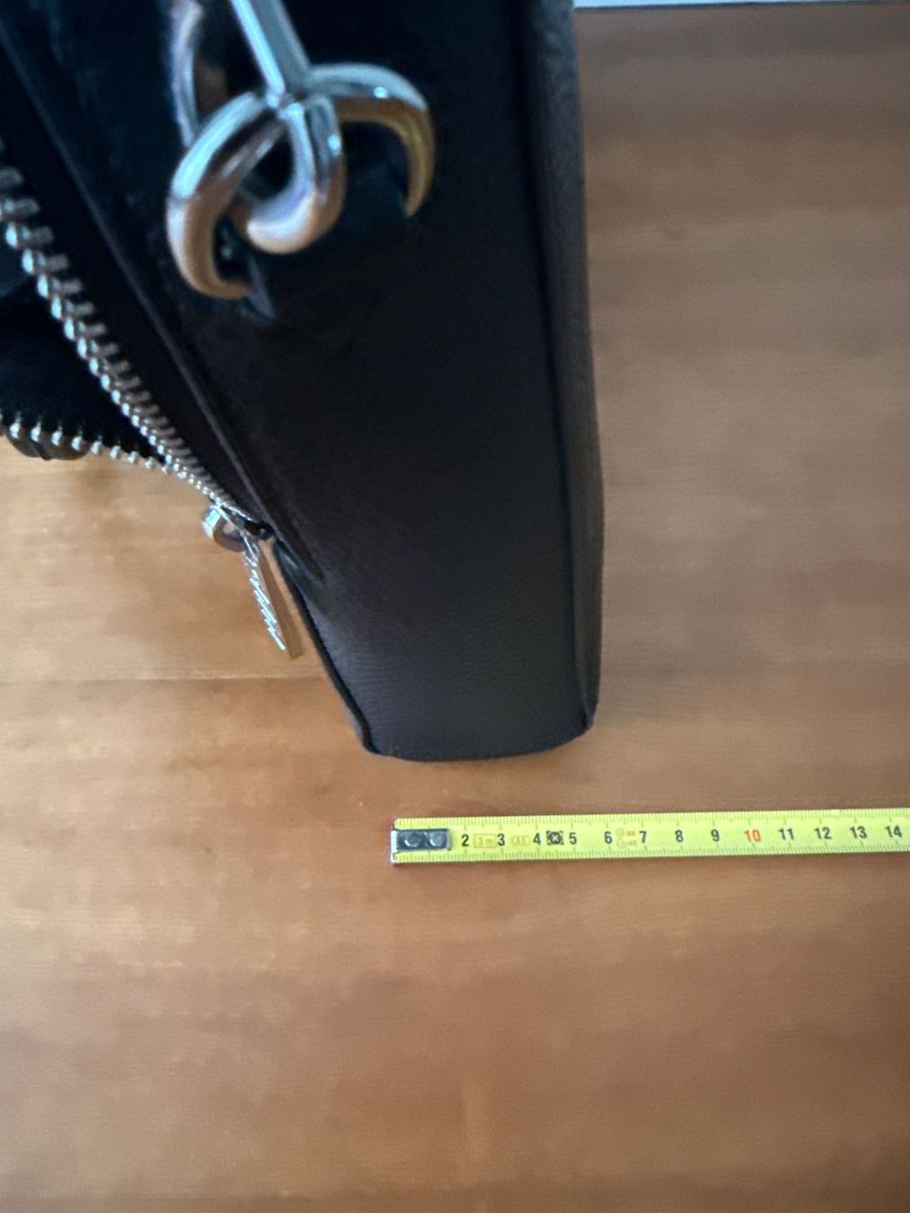 Tommy Hilfiger Borse da donna: Laptoptasche Tommy Hilfiger schwarz – Usato da Thalwil venduto da vernasm 5