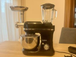 Küchenmaschine Bredeco mit Zubehör, neuwertig