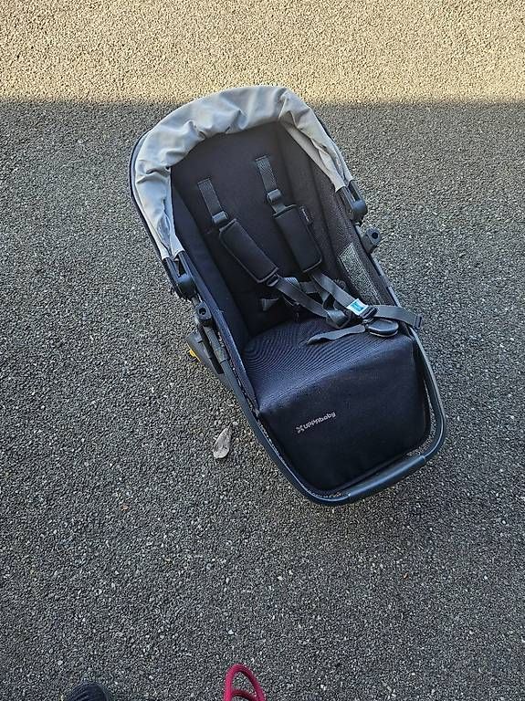 Carrozzine: Uppababy vista Kinderwagen – Usato da Bassersdorf venduto da sanjanka 1