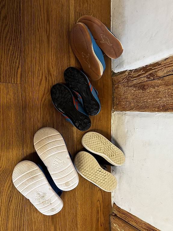 Schuhe für Jungen: Schuhe Grösse 28 – Gebraucht aus Hirzel von Bkuenzli 1
