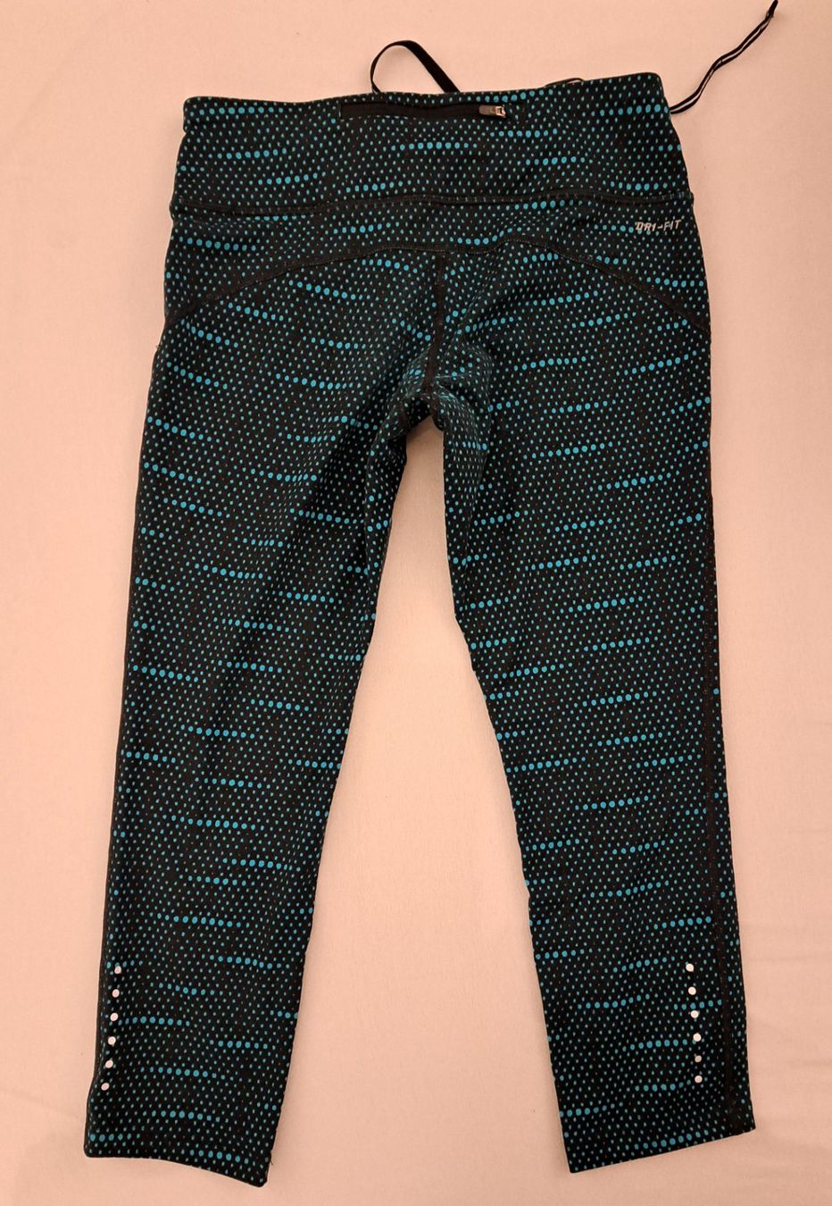 Nike Hosen: Nike Dri-Fit Thigts 7/8 | Grösse S – Gebraucht aus Steinhausen von Ovi27 1