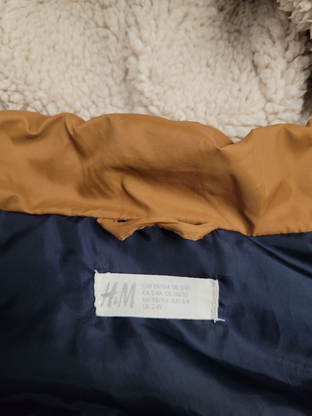 Altro abbigliamento per bambino: Gilet Gr. 98/104 – Usato da Lupsingen venduto da sta_wgg5 2