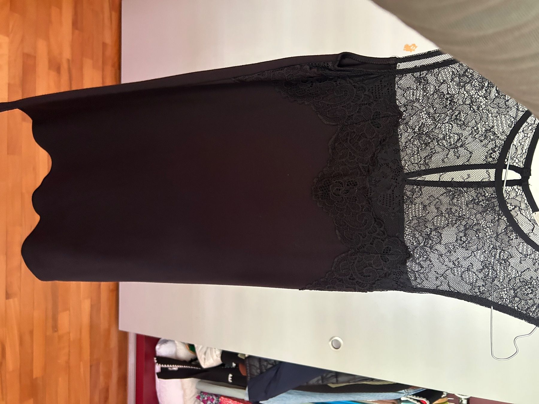Intimissimi Vestiti: Elegantes Kleid – Usato da Kilchberg ZH venduto da Valentinastoira1