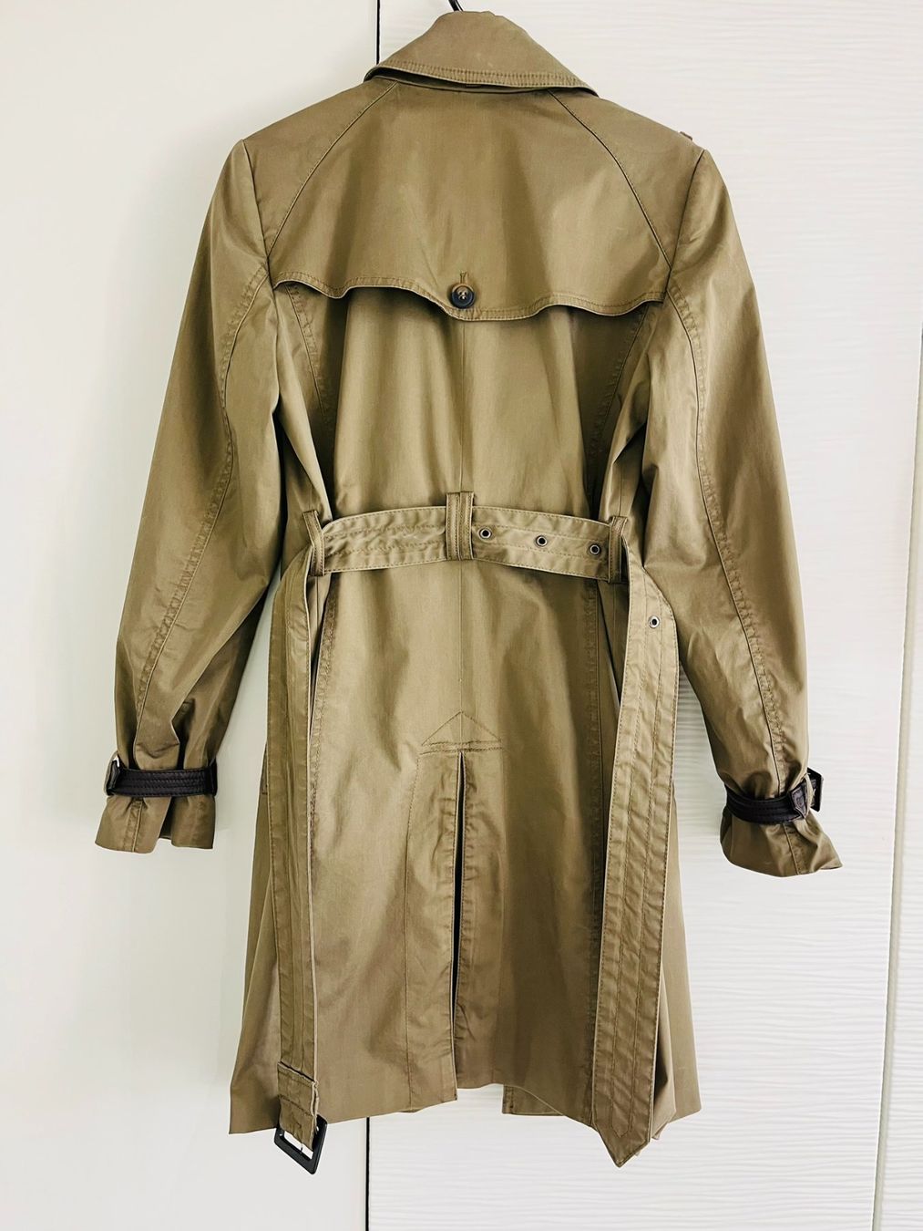 Esprit Cappotti: Trenchcoat Esprit - Khaki – Usato da Remigen venduto da vicunja 3