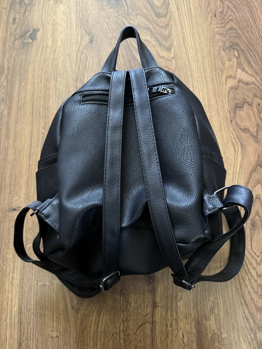 Sacs à dos: Schwarzer Rucksack – Neuf (Voir description) à Täsch par Toffifee99 1