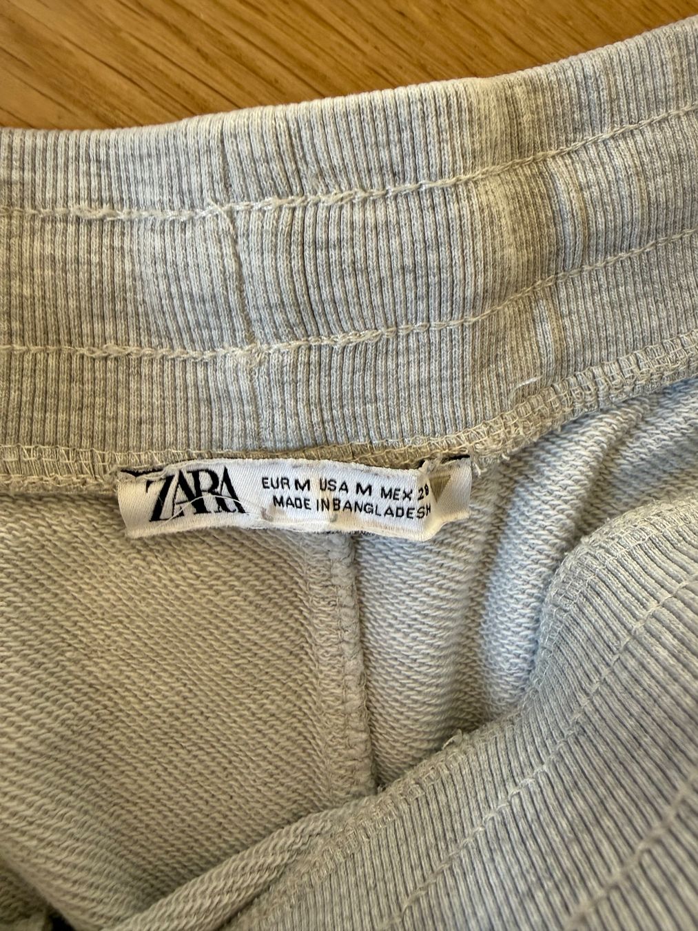 Zara Kleiderpakete: Ensemble S t-shirt short Zara – Gebraucht aus La Neuveville von ste_rk86 2
