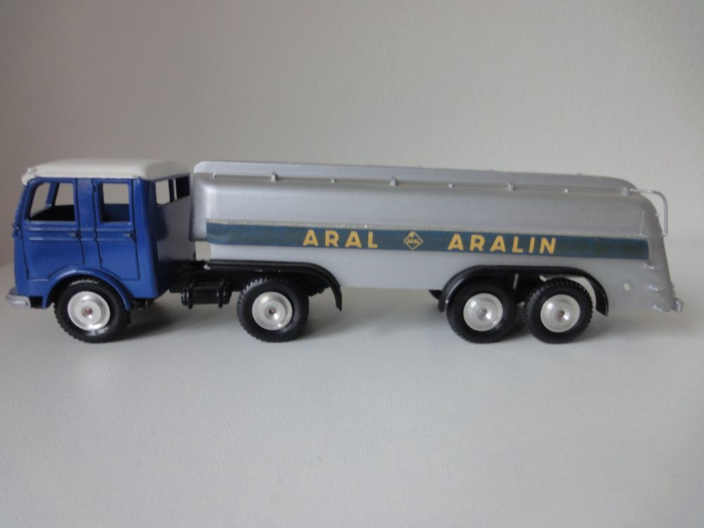 Camion Citerne MERCEDES ARAL MARKLIN - Réf 8032 - Occasion Avec Boîte