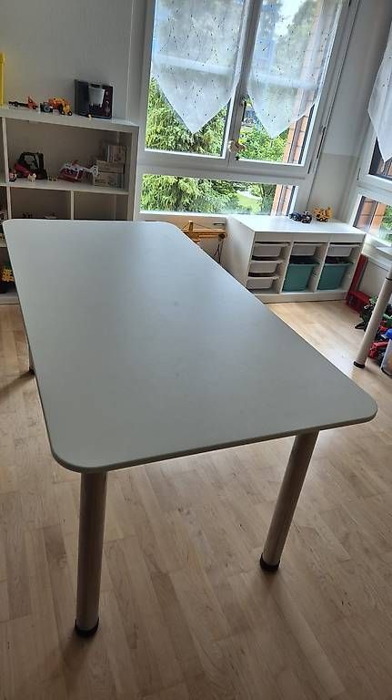 Scrivanie: Schreibtisch 160cm x 80cm – Usato da Belp venduto da anr_2607