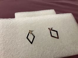 Modeschmuck, geometrische silberfarbene Ohrstecker,1.3x2.2cm
