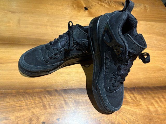 Schuhe für Jungen: Original Nike Jordan Schuhe Gr.38 – Neu (gemäss Beschreibung) aus Sursee von Allabus