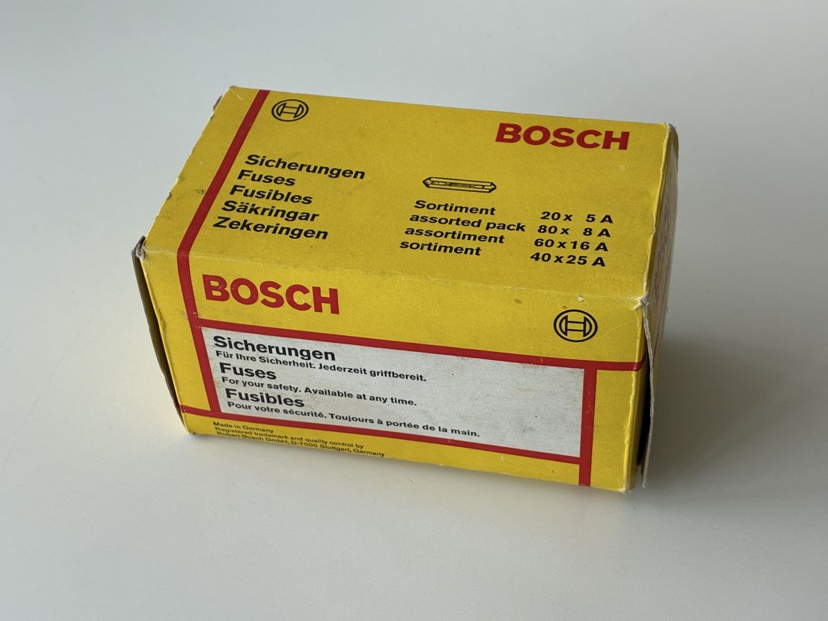 Bosch Composants électroniques: BOSCH Sicherungen Oldtimer Auto Sortiment neue Ware  – Neuf (Voir description) à Zürich par ZHCC 1