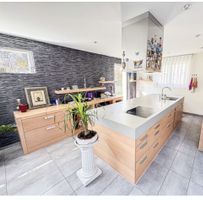 Vollständige Designer Küche mit Kochinsel ab 1 CHF