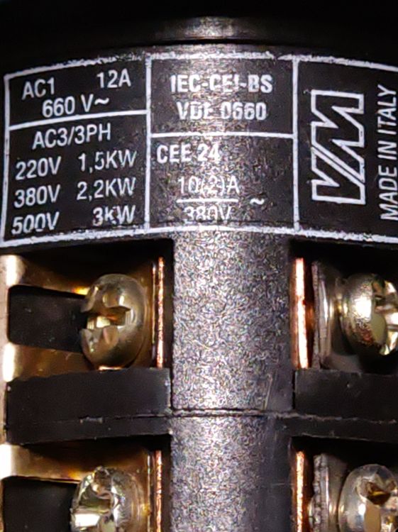 VM Schalter IEC-CEI-BS VDE 0660 | Kaufen auf Ricardo