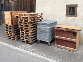 Diverse Holz Paletten