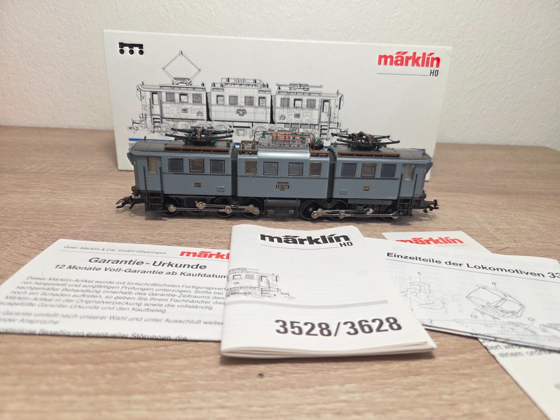 Märklin Trains électriques: Märklin 3528 E-Lok BR E 91 DR H0 – Neuf avec emballage d'origine à St-Aubin-Sauges par Lo_Go 6