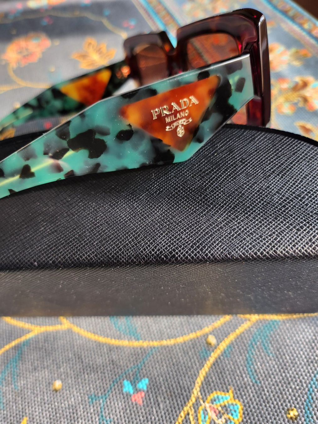 Prada Occhiali & Lenti: "Prada" Sonnenbrillen. – Usato da Dietikon venduto da Oxana01