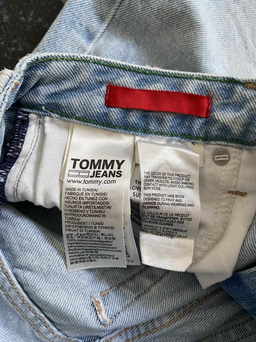 Tommy Hilfiger Jeans: Tommy Hilfiger Shorts  – Nuovo (secondo la descrizione) da Lützelflüh-Goldb venduto da flu_q9tg 2